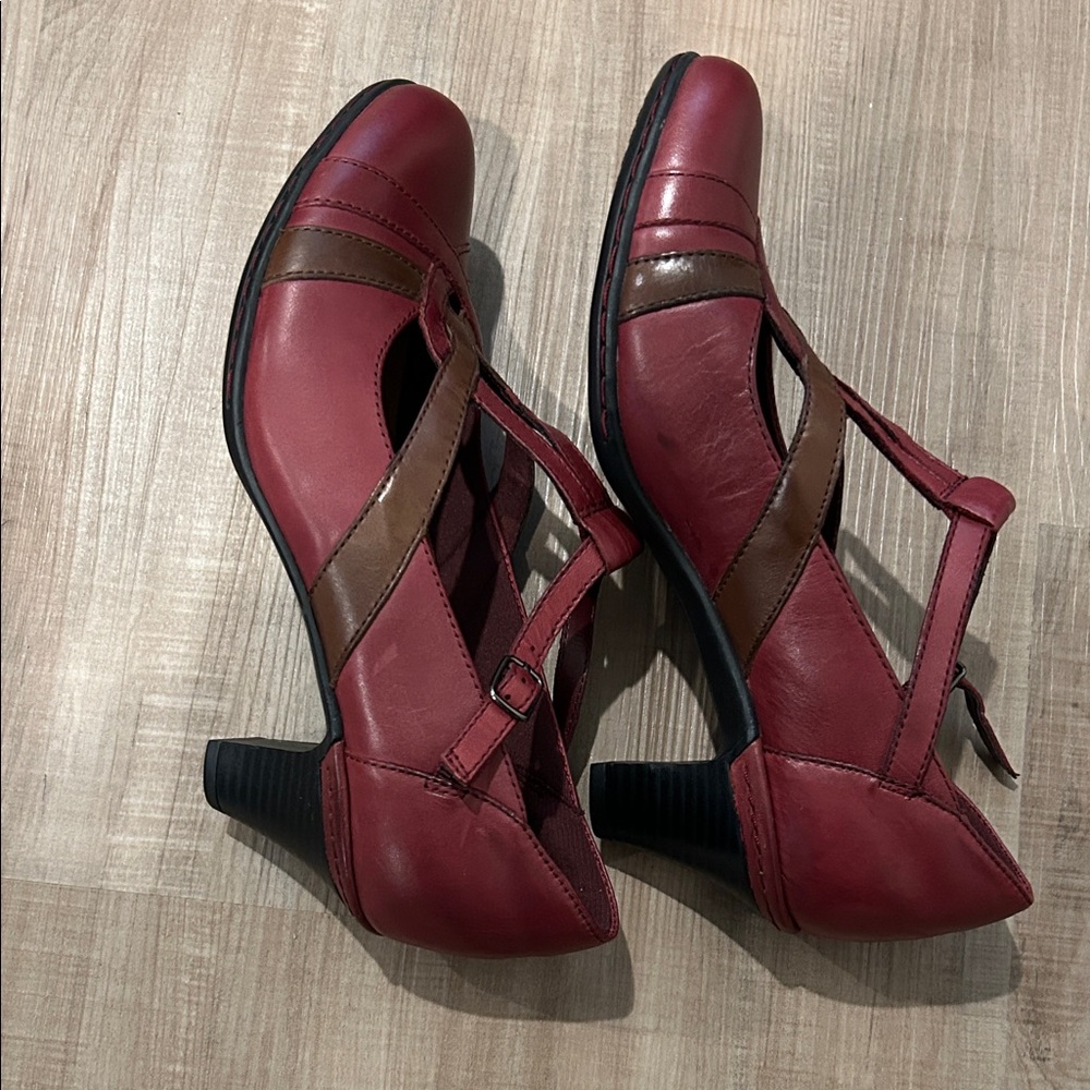 Rockport Women's Red and Brown pumps - Picture 4 of 8
